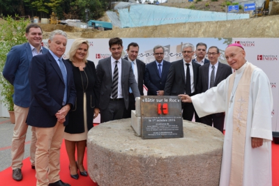 POSE DE LA 1&deg; PIERRE