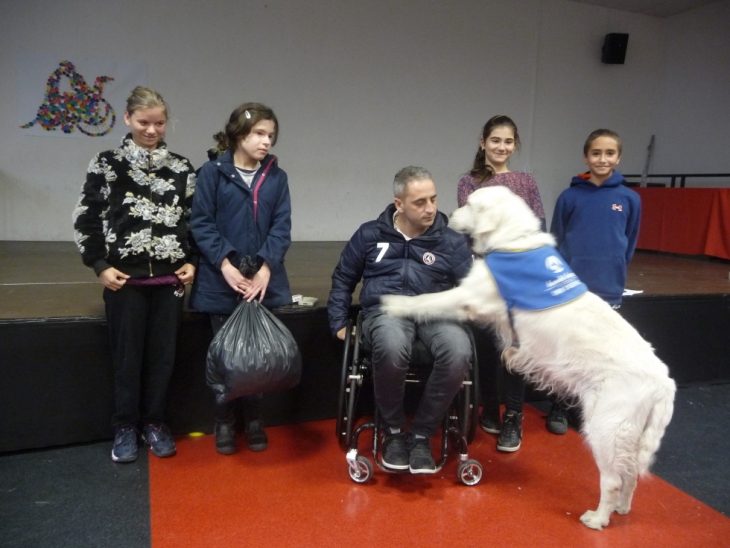 les ULIS accueillent l&#039;association HANDICHIEN